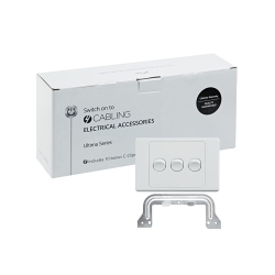 4C | Ultima 3 Gang Switch 250V 16AX - Horizontal - 10 Pack With 10 Free C-Clips 040.000.0069.10PACK