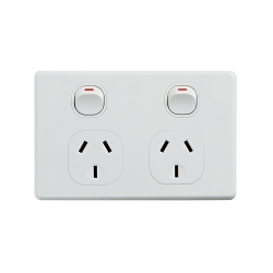 4C | Classic Double Power Point 250V 10A - Horizontal 040.000.0015