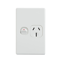 4C | Elegant Single Power Point 250V 15A | Vertical 040.0.0097