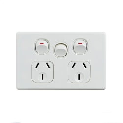 4C | Elegant Double Power Point 250V 10A With Extra Switch - Horizontal 040.0.0100