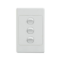 4C | Ultima 3 Gang Switch 250V 16AX - Vertical 040.000.0063