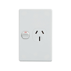 4C | Classic Single Power Point 250V 15A - Vertical 040.000.0019