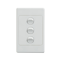 4C | Ultima 3 Gang Switch 250V 16AX - Vertical 040.000.0063