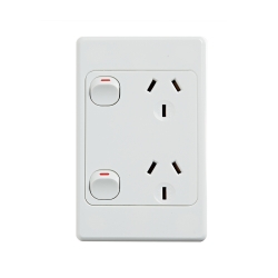 4C | Ultima Double Power Point 250V 10A - Vertical 040.000.0079