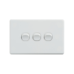 4C | Classic 3 Gang Switch 250V 16AX - Horizontal 040.000.0291