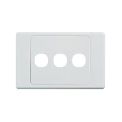 4C | Ultima 3 Gang Switch Cover - White 040.000.0333