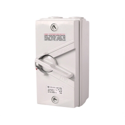 4C Weatherproof Isolator Triple Pole 440V  20A IP66 (040.000.0232)