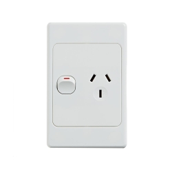 4C | Ultima Single Power Point 250V 10A - Vertical 040.000.0077