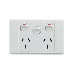 4C | Ultima Double Power Point 250V 10A With 16AX Extra Switch | Horizontal 040.000.0076