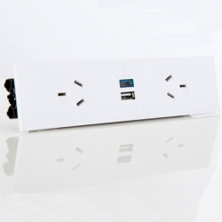 Oe Elsafe: Qikfit Twin USB Fast Charger Tuf - White 015.022.0000