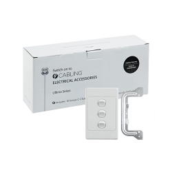 4C | Ultima 3 Gang Switch 250V 16AX - Vertical - 10 Pack With 10 Free C-Clips 040.000.0063.10PACK